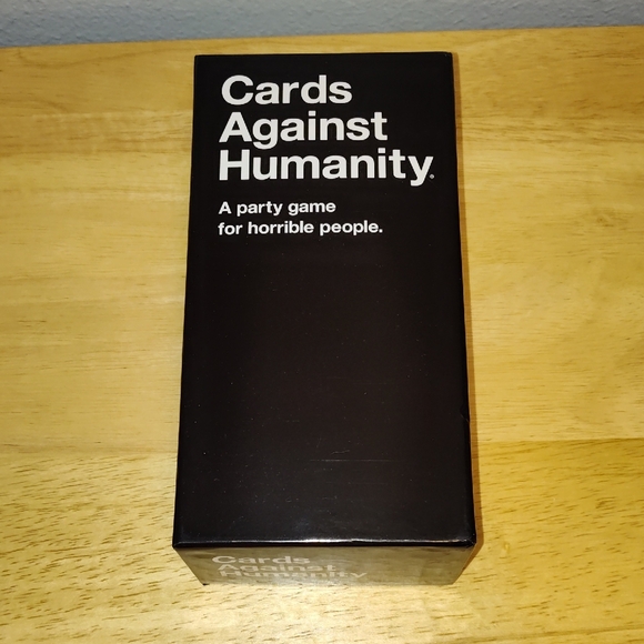 Cards Against Humanity Black Party Game - Picture 1 of 4